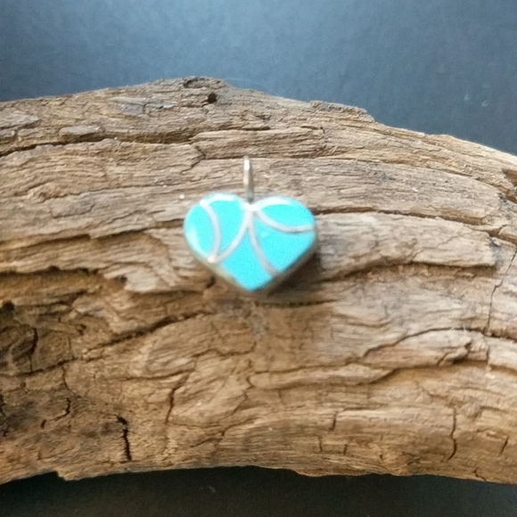 Native American Jewelry - Vintage Turquoise/Mother of Pearl Pendant